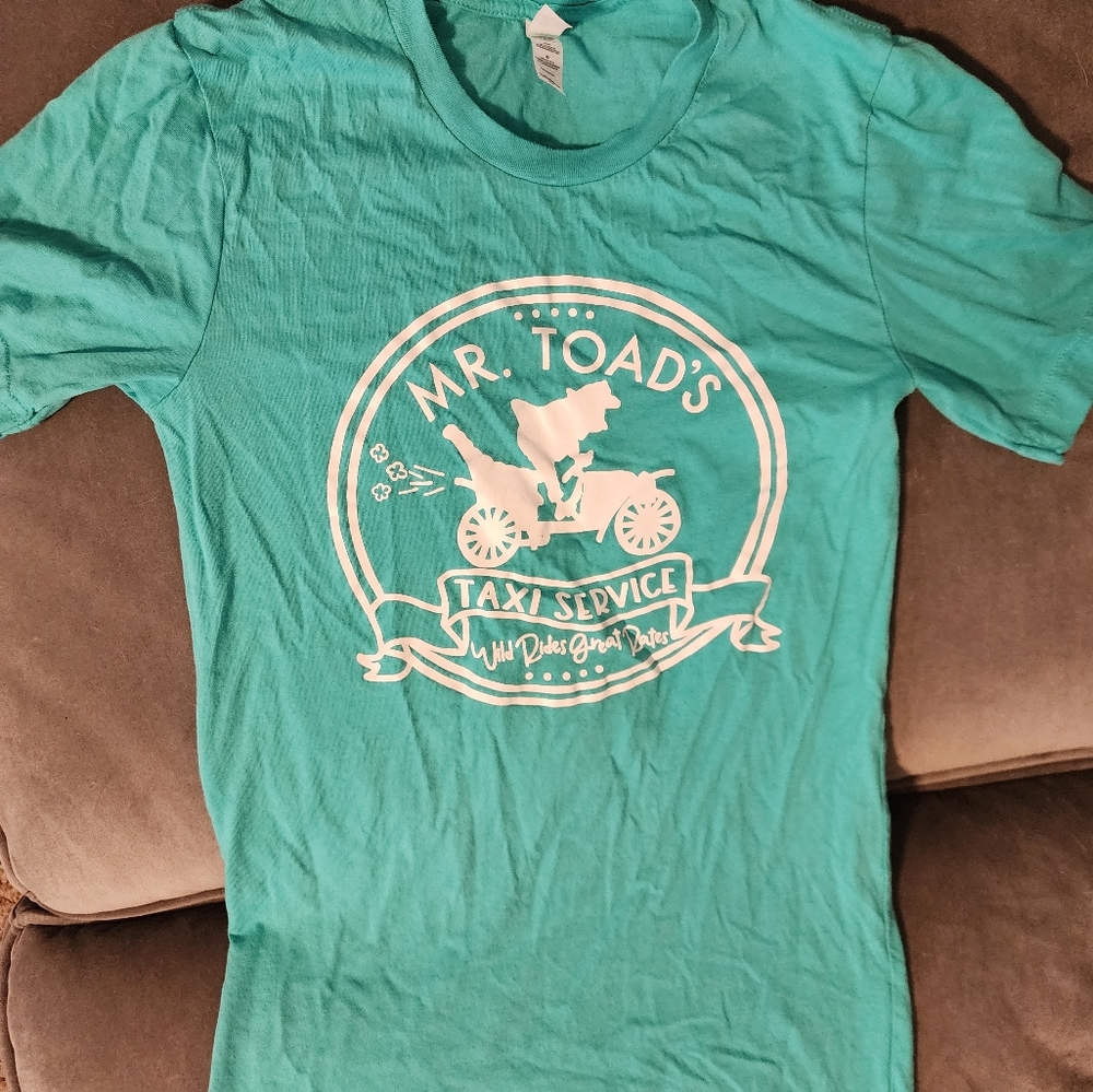 Disney Mr. Toad's Wild Ride Magic Kingdom throwback Women's T-Shirt Size XS
